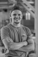 </br>
Simon Forster</br>
</br>
Zimmermann</br></br>
</br></br></br>
Teil von uns seit 2021</br>
