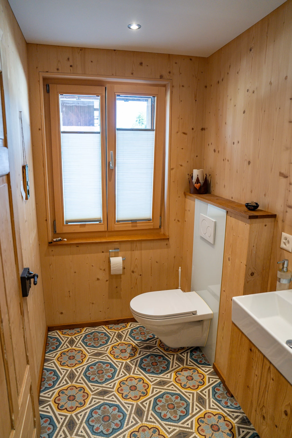 Nachhaltige Renovation mit Altholz durch Zimmerei in Illighausen