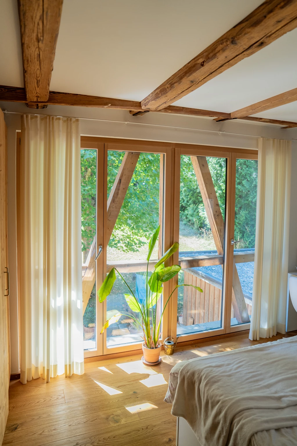 Nachhaltige Renovation mit Altholz durch Zimmerei in Illighausen